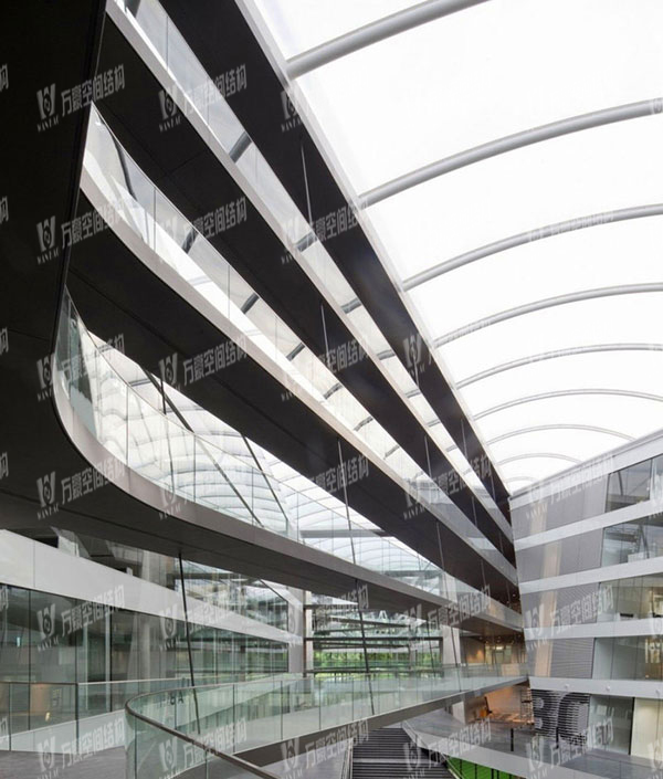 ETFE薄膜是什么材料？ETFE透明膜結(jié)構(gòu)有哪些特點(diǎn)？