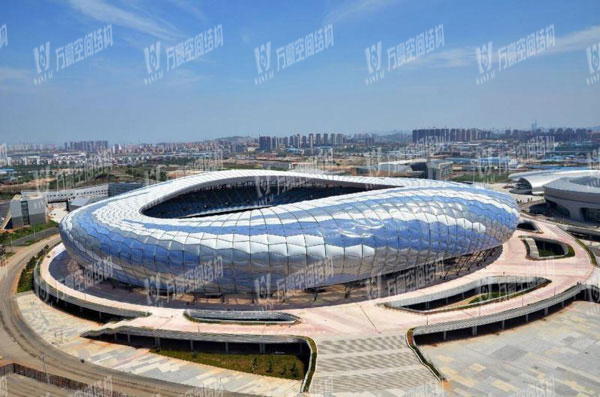 ETFE薄膜是什么材料？ETFE透明膜結(jié)構(gòu)有哪些特點(diǎn)？