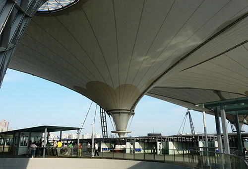 世界規(guī)模最大PTFE連續(xù)張拉索膜結(jié)構雕塑