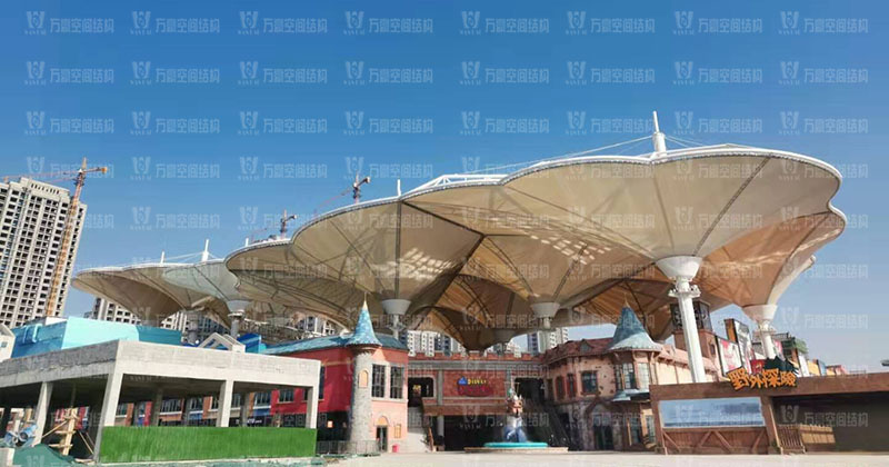 PTFE膜結(jié)構(gòu)材料是什么？PTFE膜結(jié)構(gòu)材料有哪些性能特點(diǎn)？