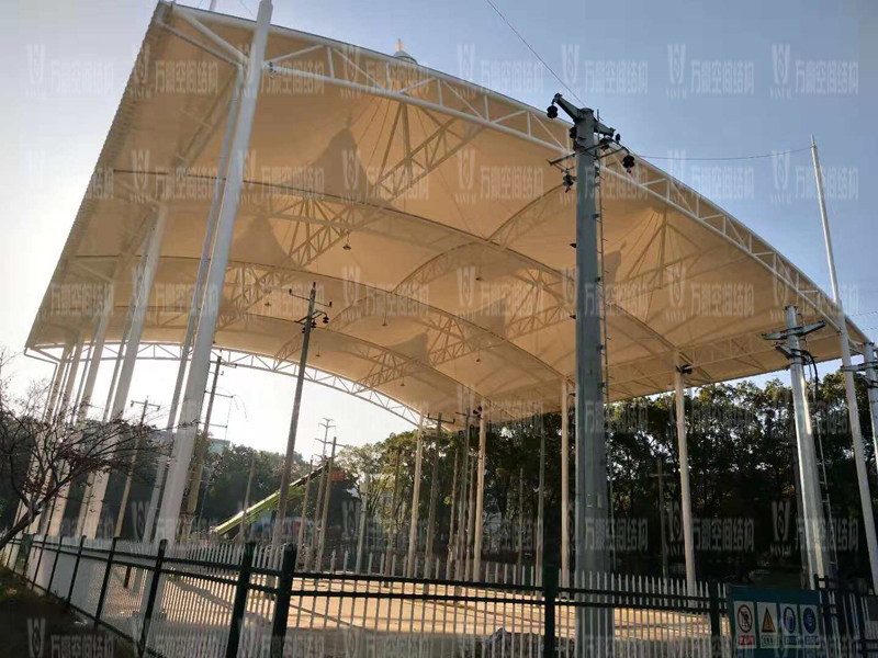 張拉膜結(jié)構(gòu)廠家哪家好？該如何選擇張拉膜結(jié)構(gòu)廠家？