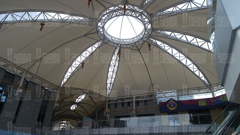 新泰卓越·財(cái)富廣場(chǎng)膜結(jié)構(gòu)項(xiàng)目竣工