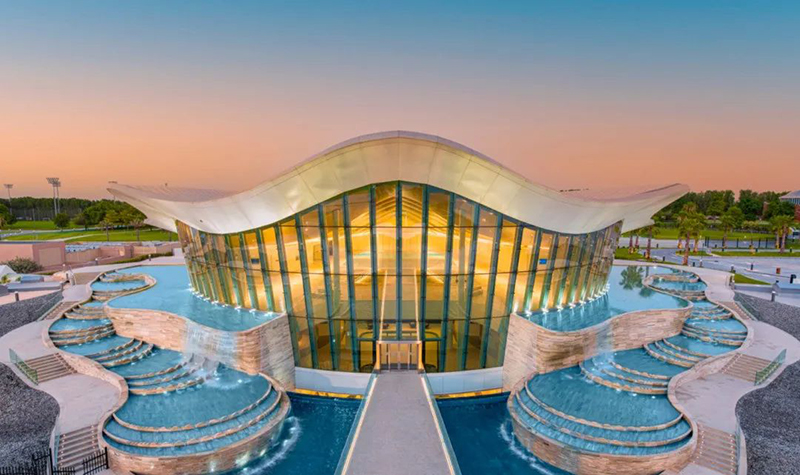 世界最深泳池，深入地下60米