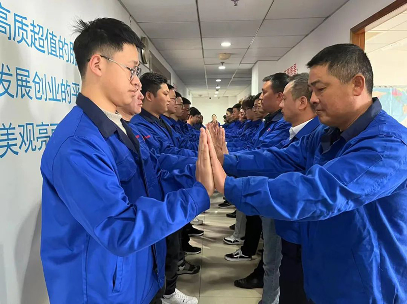 “一路堅守·心手相牽”萬豪晨會開啟一天的工作 “一路堅守·心手相牽”萬豪晨會開啟一天的工作