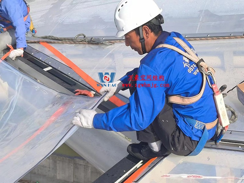 勞動最光榮，致敬一線工作者！