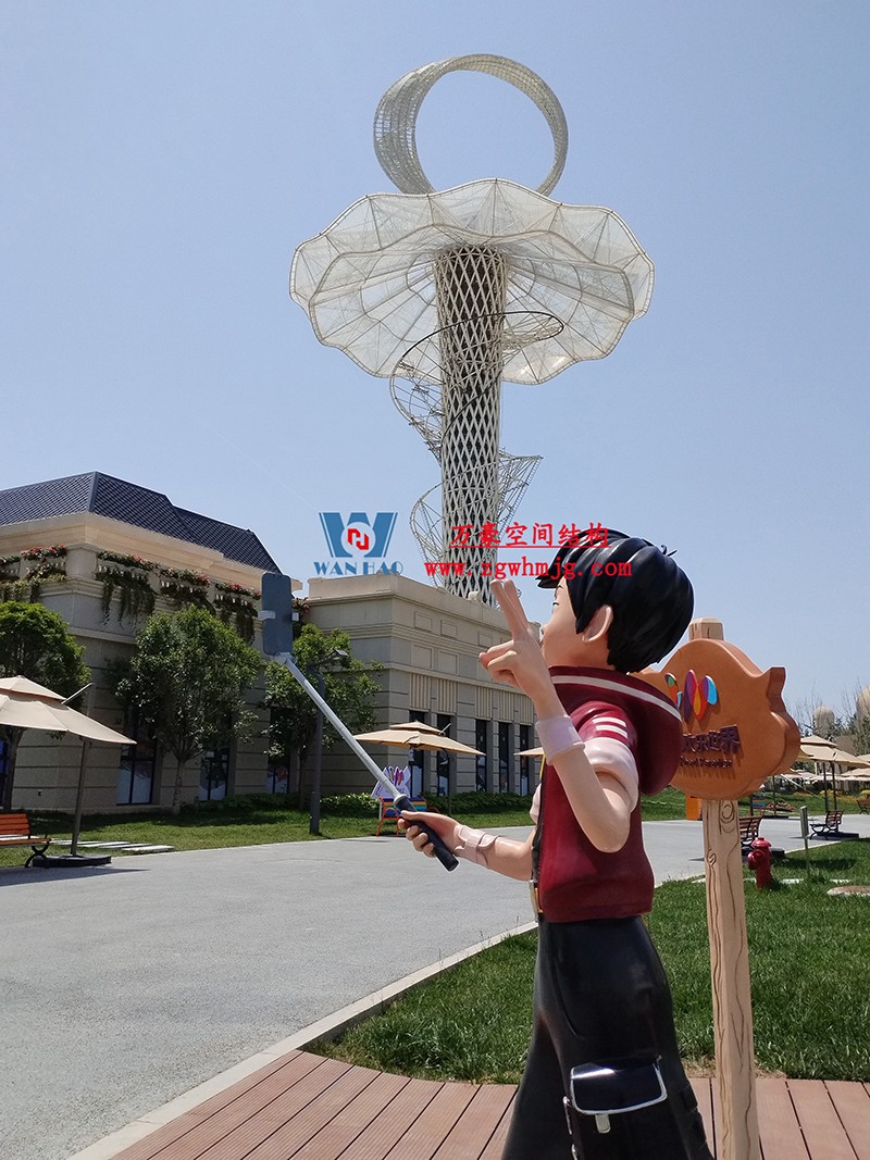 身姿輕盈，造型優(yōu)美的膜結(jié)構(gòu)建筑