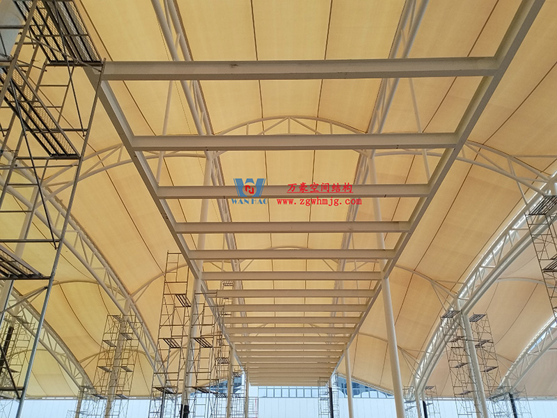 浙江真愛毯業(yè)科技有限公司廠房三屋面膜結(jié)構(gòu)工程完工大吉！