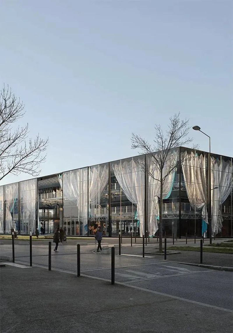 又要透光，又要遮陽