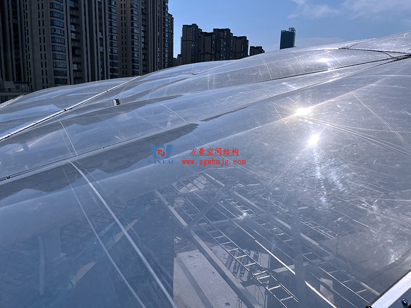 合肥文一塘溪津門(mén)天幕鋼結(jié)構(gòu)及ETFE氣枕膜工程完工