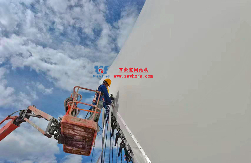 陜西定邊馬蓮灘沙漠公園鋼膜結構工程“奮力快跑”，工程“進度條”刷新了!