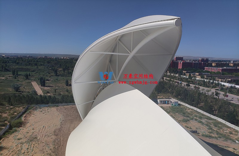 陜西定邊馬蓮灘沙漠公園鋼膜結構工程“奮力快跑”，工程“進度條”刷新了!