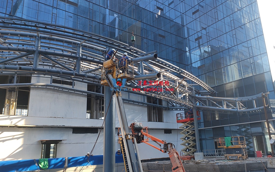 博多森谷項目中庭鋼膜結構工程 博多森谷項目中庭鋼膜結構工程