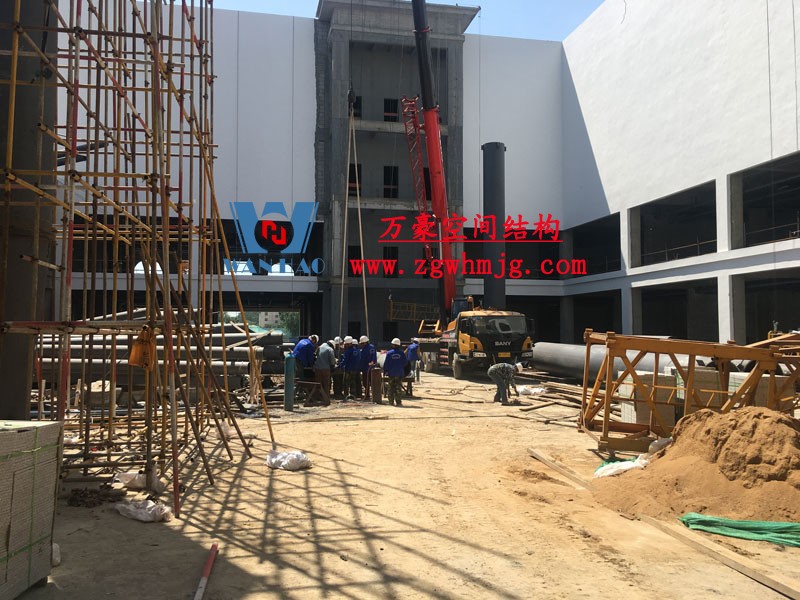 山東聊城萬(wàn)達(dá)小鎮(zhèn)七彩祥云索膜結(jié)構(gòu)項(xiàng)目 山東聊城萬(wàn)達(dá)小鎮(zhèn)七彩祥云索膜結(jié)構(gòu)項(xiàng)目