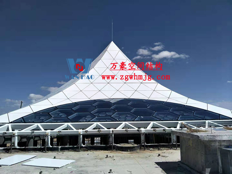 青海茶卡鹽湖天空之境集散中心鋼膜結(jié)構項目