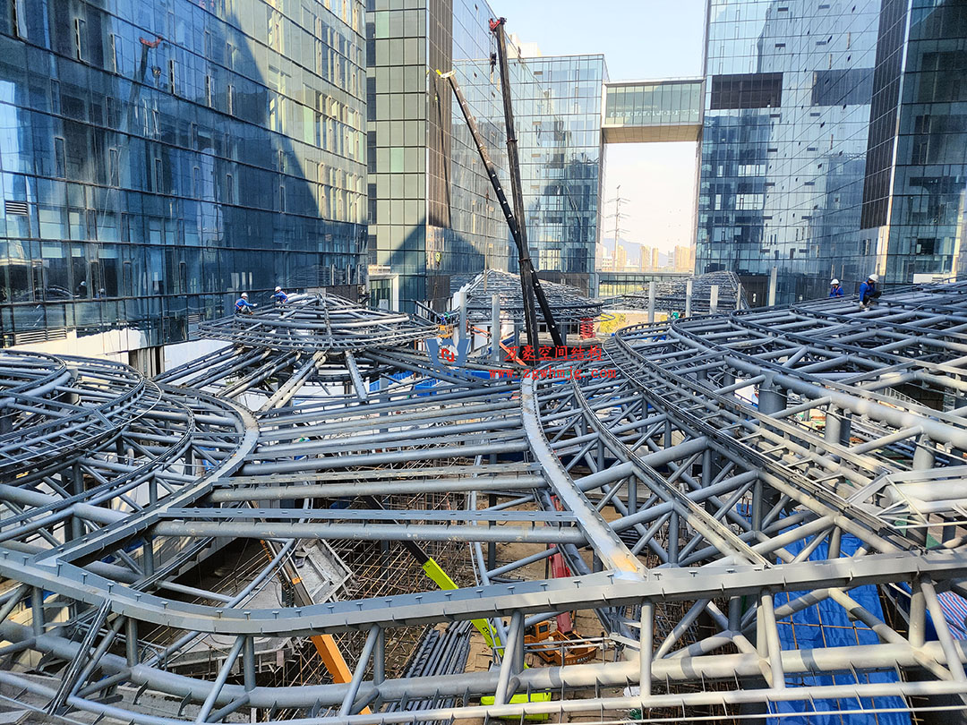 博多森谷項目中庭鋼膜結構工程 博多森谷項目中庭鋼膜結構工程