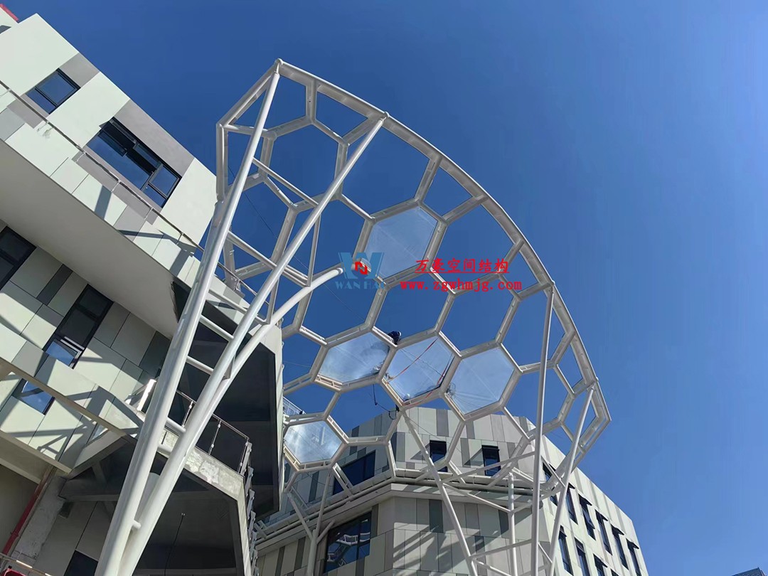 賦含夢(mèng)幻色彩的商業(yè)街膜結(jié)構(gòu)天幕，即將閃亮登場！