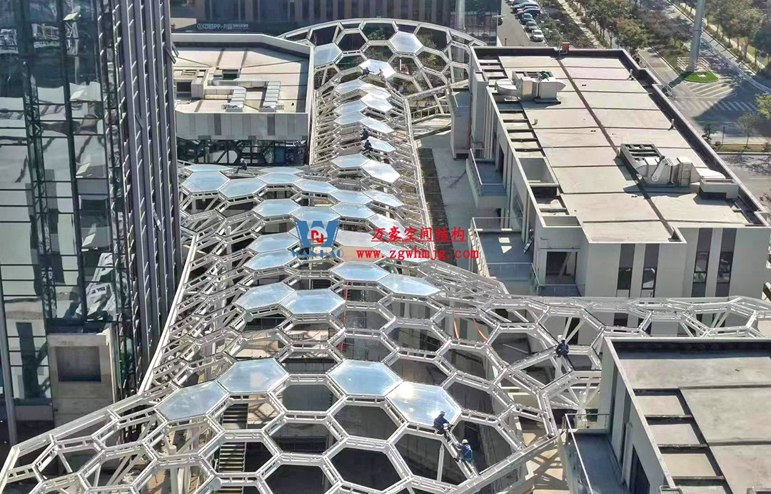 賦含夢(mèng)幻色彩的商業(yè)街膜結(jié)構(gòu)天幕，即將閃亮登場！