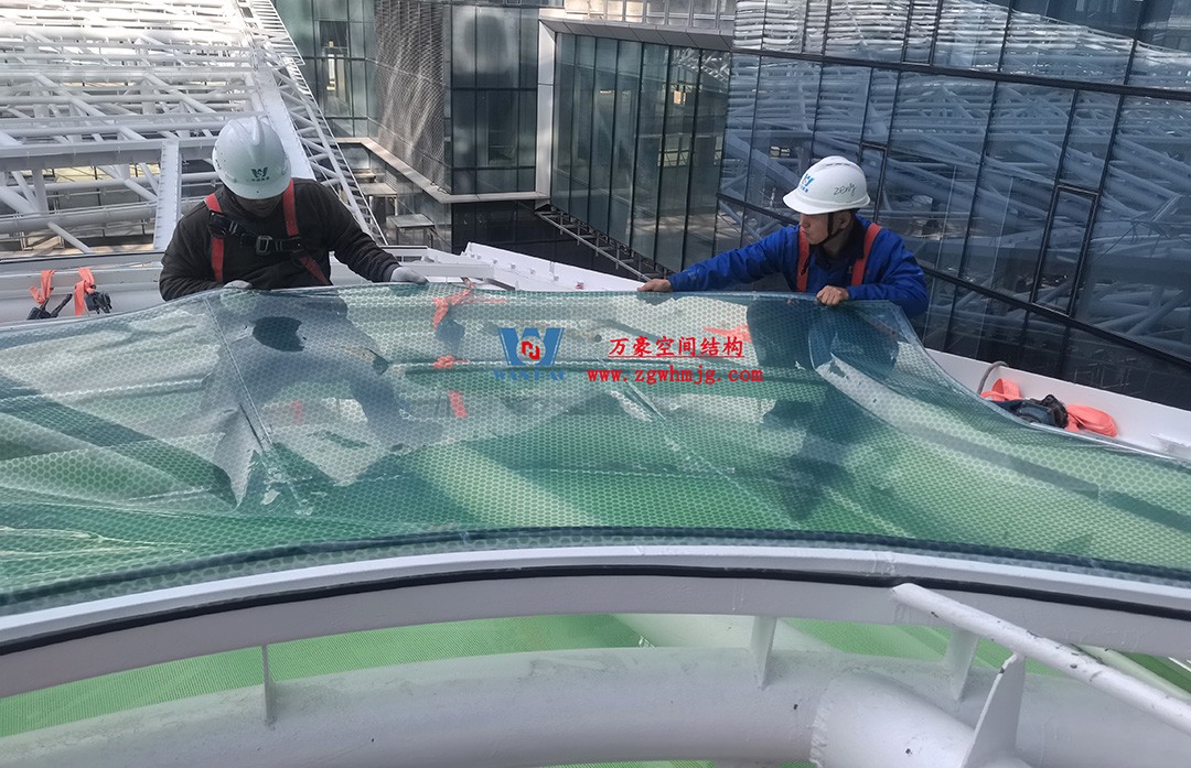 萬(wàn)豪—杭州博多森谷ETFE氣枕連廊天幕項(xiàng)目迎來(lái)新進(jìn)展 萬(wàn)豪—杭州博多森谷ETFE氣枕連廊天幕項(xiàng)目迎來(lái)新進(jìn)展