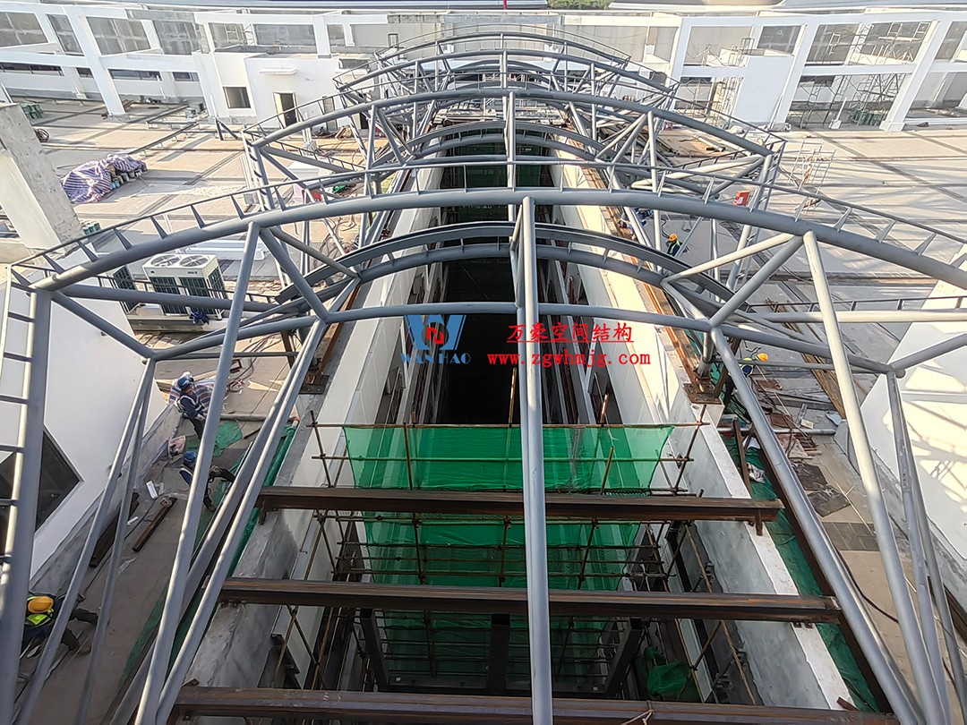 全力以赴高效推進(jìn)項(xiàng)目施工，高質(zhì)量完成建設(shè)任務(wù)