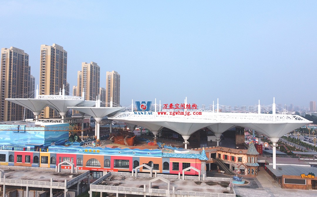 有骨骼、有皮膚的PTFE膜結(jié)構(gòu)建筑