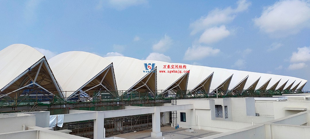 施工加速，這個PTFE膜結構天幕即將完工！