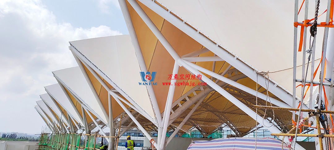 施工加速，這個PTFE膜結構天幕即將完工！