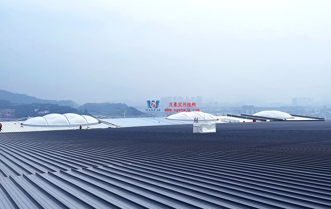 提檔提速，ETFE氣枕膜結(jié)構(gòu)天窗正在火熱施工安裝中