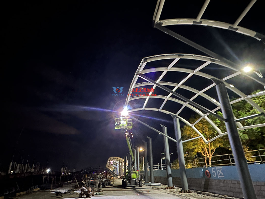 全面加速建設(shè)，創(chuàng)建優(yōu)質(zhì)精品工程