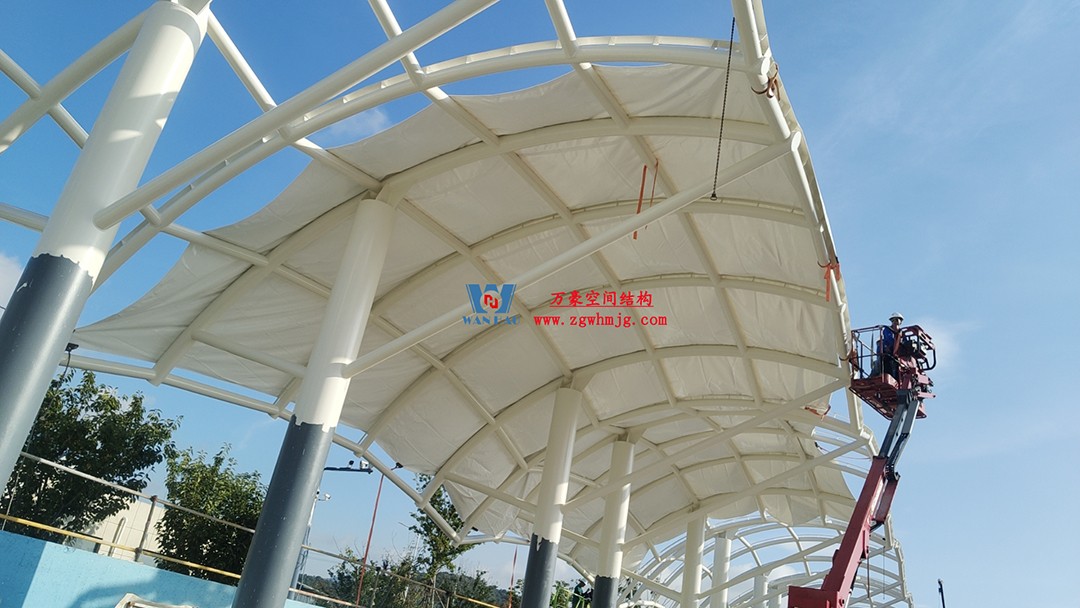 全面加速建設(shè)，創(chuàng)建優(yōu)質(zhì)精品工程