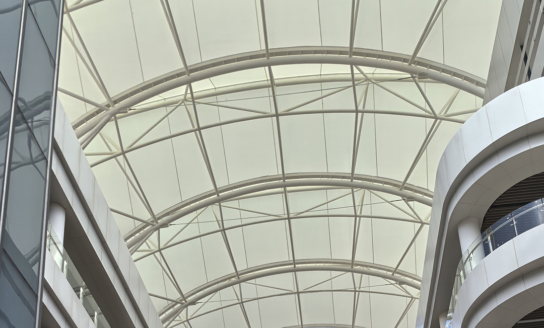 超強(qiáng)臺(tái)風(fēng)"摩羯"狂嘯登陸，這個(gè)膜結(jié)構(gòu)天幕經(jīng)受?chē)?yán)峻考驗(yàn)！