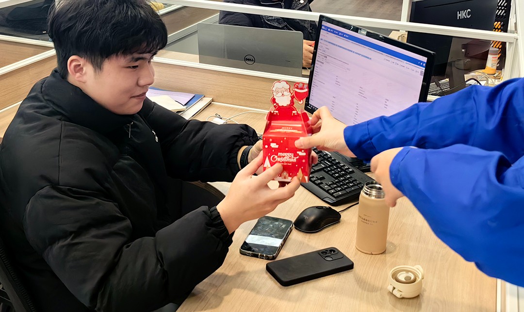 關(guān)愛員工，愛在萬豪|暖心平安夜，傳遞“蘋”安幸福