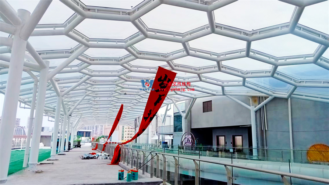 茂名總匯天街ETFE氣枕商業(yè)天幕，打造光影藝術“場景”