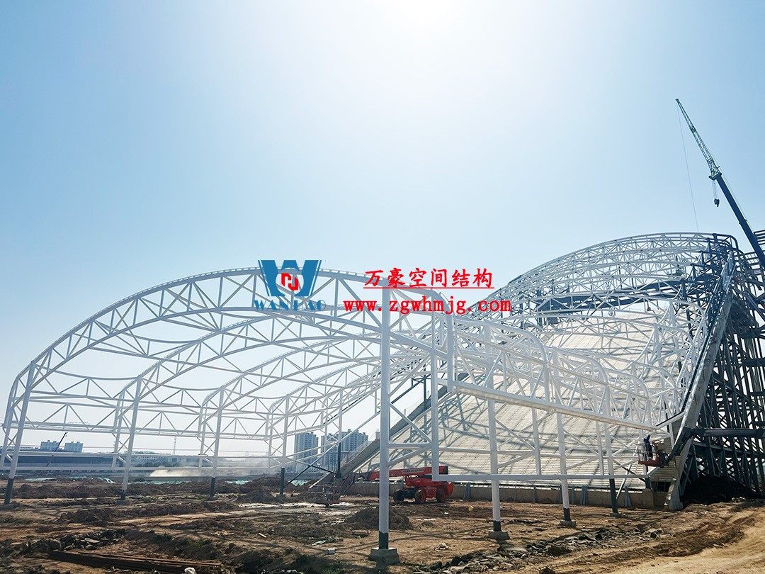 馭風逐沙，織就賽道美學——比亞迪紹興嵊州賽車場干拔沙坡觀景平臺鋼膜結(jié)構(gòu)