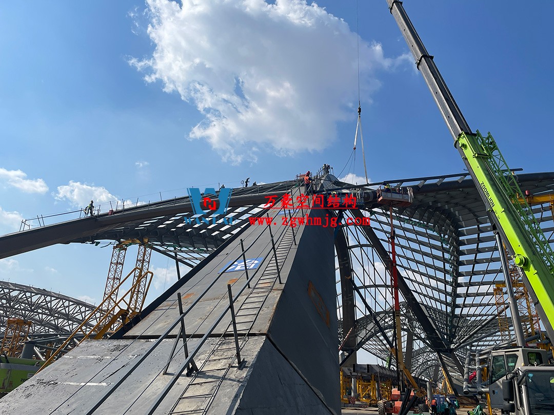 鄭州中原高鐵港數(shù)字展貿(mào)城鋼結(jié)構(gòu)項(xiàng)目 鄭州中原高鐵港數(shù)字展貿(mào)城鋼結(jié)構(gòu)項(xiàng)目