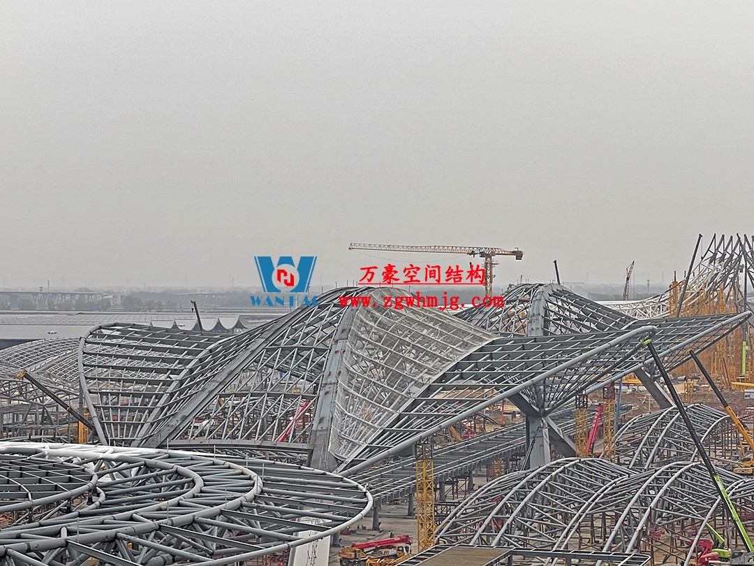 鄭州中原高鐵港數(shù)字展貿(mào)城鋼結(jié)構(gòu)項(xiàng)目 鄭州中原高鐵港數(shù)字展貿(mào)城鋼結(jié)構(gòu)項(xiàng)目