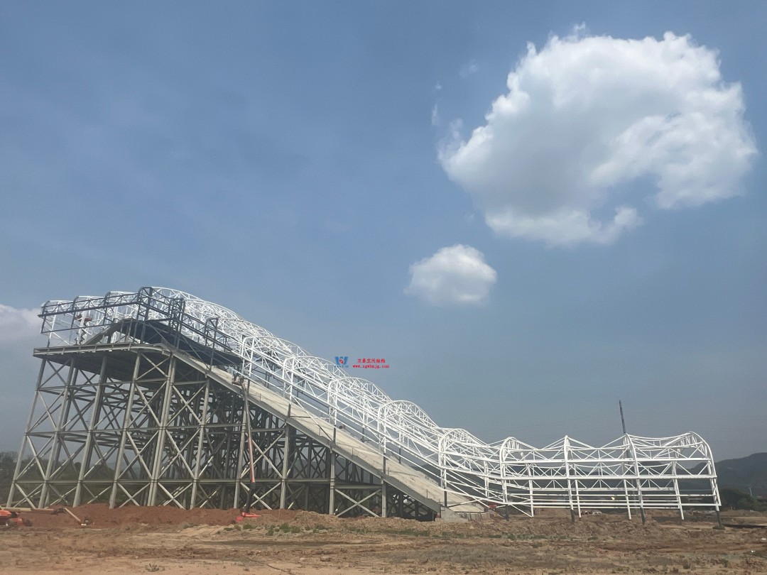 比亞迪紹興嵊州賽車場干拔沙坡觀景平臺鋼結(jié)構(gòu)項目 比亞迪紹興嵊州賽車場干拔沙坡觀景平臺鋼結(jié)構(gòu)項目