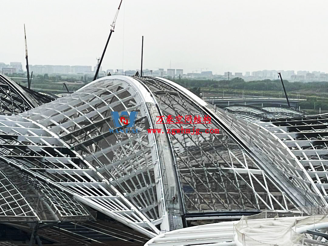 鄭州中原高鐵港數(shù)字展貿(mào)城ETFE膜結(jié)構(gòu) PTFE膜結(jié)構(gòu)項(xiàng)目