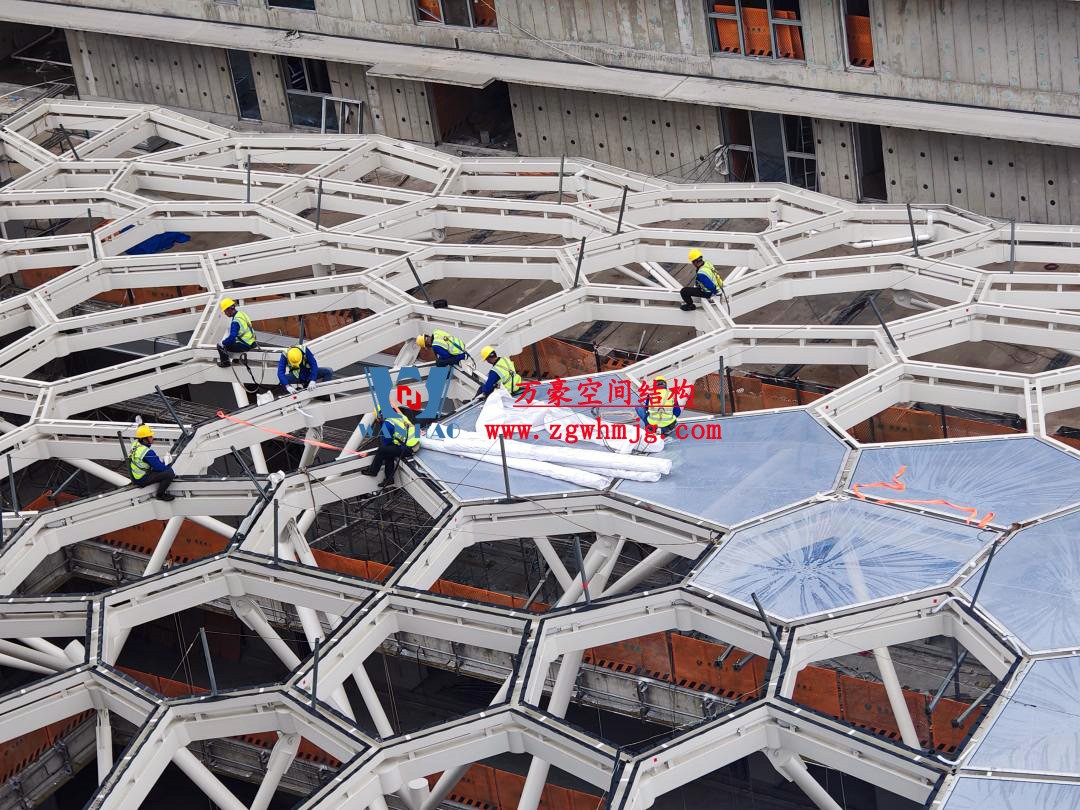 安吉縣昌碩小區(qū)地塊房產(chǎn)開(kāi)發(fā)項(xiàng)目鋼結(jié)構(gòu)天幕