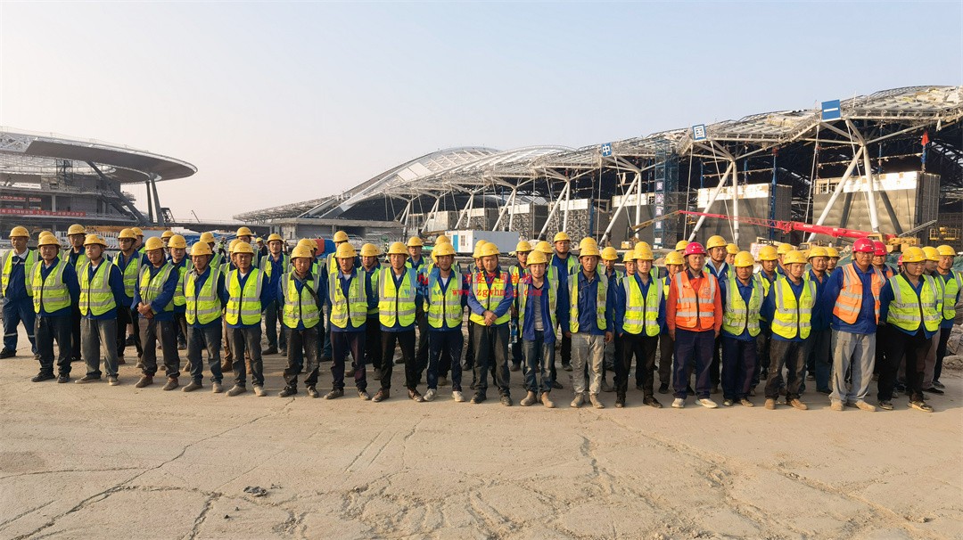 千帆競(jìng)發(fā)勢(shì)如虹｜中原國(guó)際會(huì)展中心膜結(jié)構(gòu)天幕攻堅(jiān)實(shí)錄，擎起中原會(huì)展新地標(biāo)！