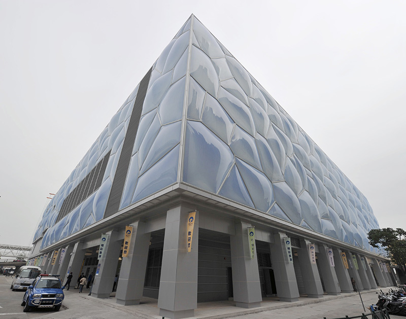 保持ETFE膜結(jié)構(gòu)干凈的方法是什么？如何清潔ETFE膜結(jié)構(gòu)