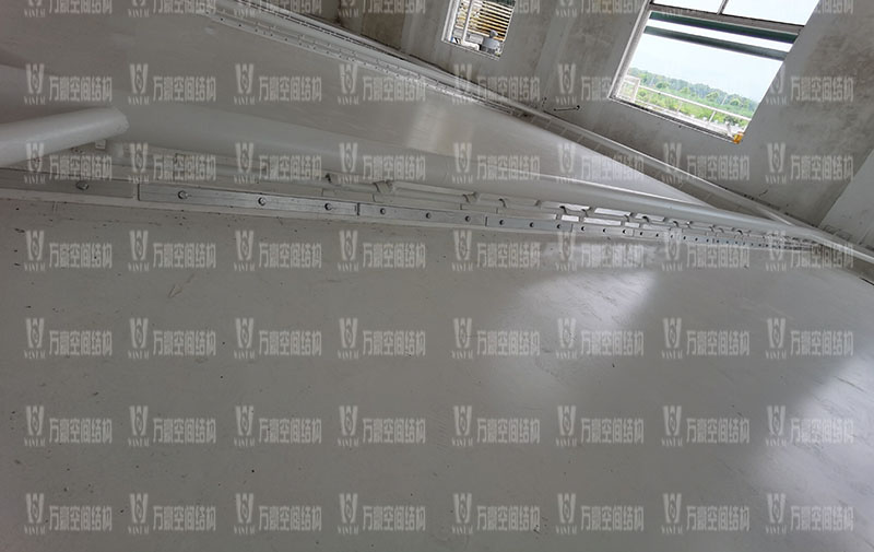 張拉膜安裝好后裝什么顏色的燈好看？景觀膜結(jié)構(gòu)燈光顏色該如何選擇？