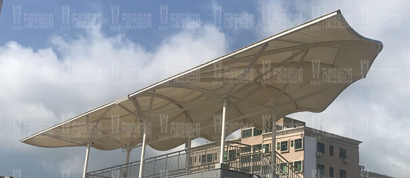 什么是張拉膜結(jié)構(gòu)?張拉膜結(jié)構(gòu)建筑安裝注意事項(xiàng)有哪些？