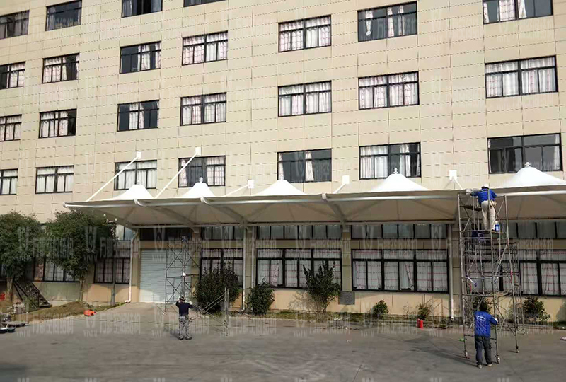 如何加固膜結(jié)構(gòu)車(chē)棚？膜結(jié)構(gòu)車(chē)棚有哪些加固方法？