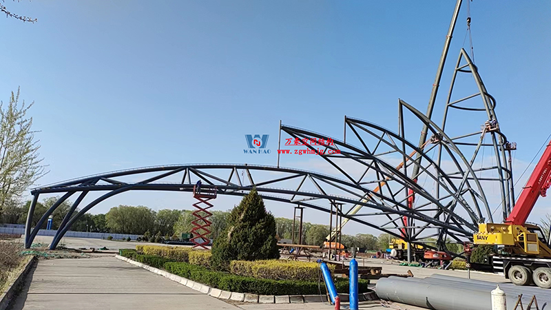 芳菲四月，共鑒美好！陜西定邊馬蓮灘沙漠公園鋼膜結構工程最新進展播報