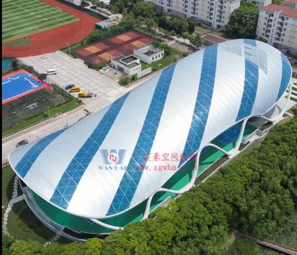 ETFE膜結(jié)構(gòu)風(fēng)雨操場(chǎng)