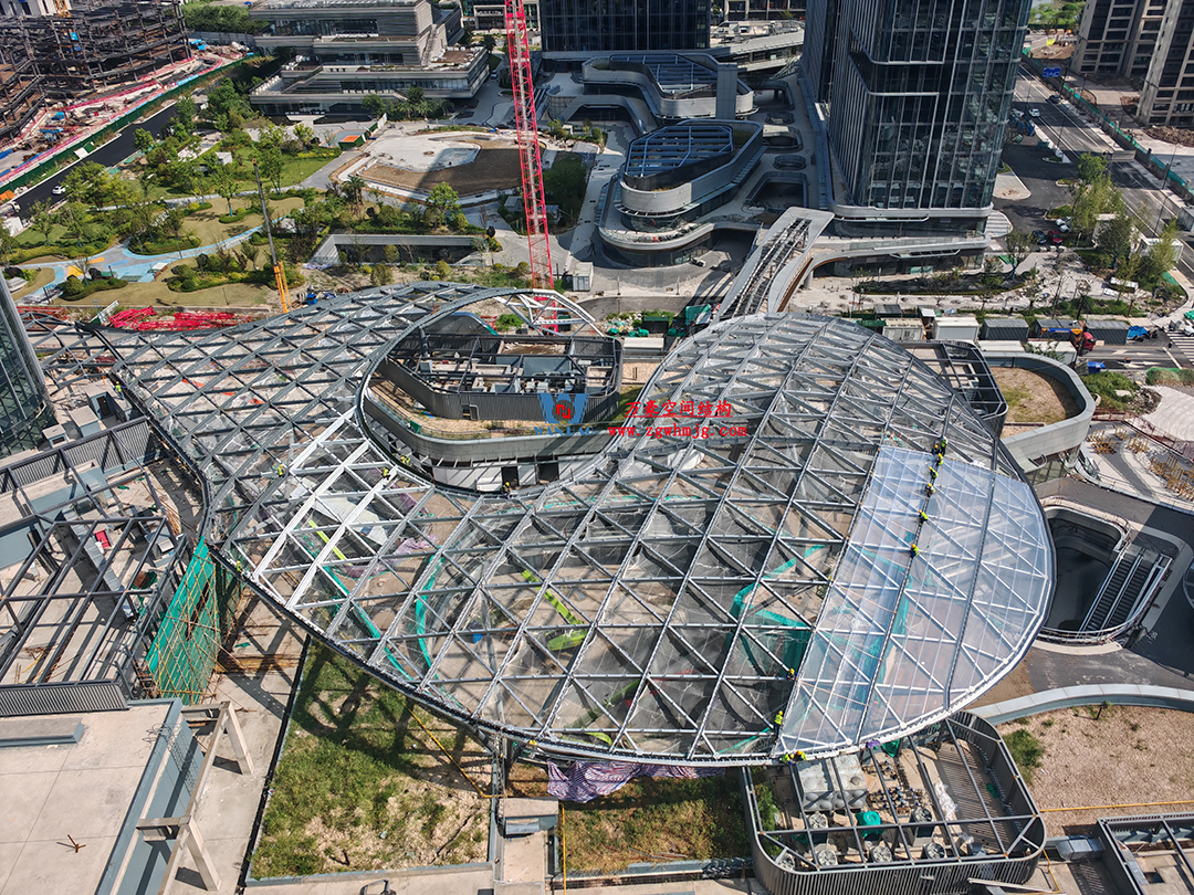 擁有夢幻外衣的ETFE膜結(jié)構(gòu)商業(yè)天幕