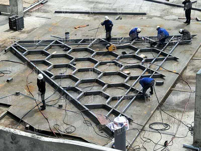 青海茶卡鹽湖天空之境集散中心鋼膜結(jié)構(gòu)項(xiàng)目竣工 青海茶卡鹽湖天空之境集散中心鋼膜結(jié)構(gòu)項(xiàng)目竣工